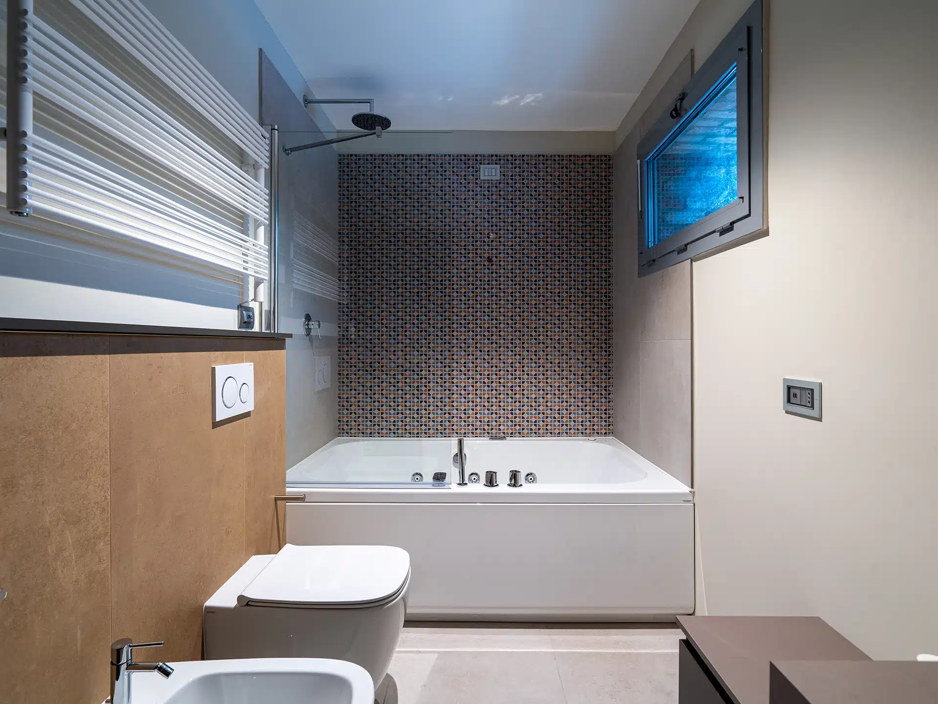 Vasca su misura per il bagno di casa a Reggio Emilia e Modena